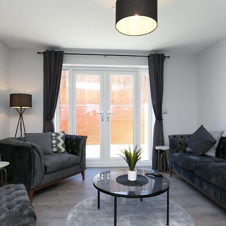 Stunning 2 Bedroom Apartment In 월러시 외부 사진