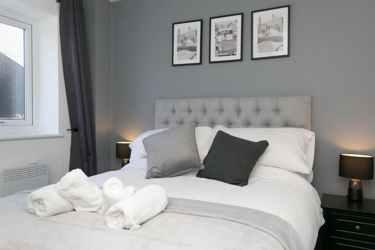 Stunning 2 Bedroom Apartment In 월러시 외부 사진