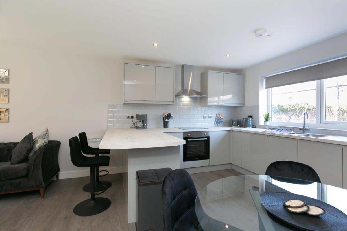 Stunning 2 Bedroom Apartment In 월러시 외부 사진