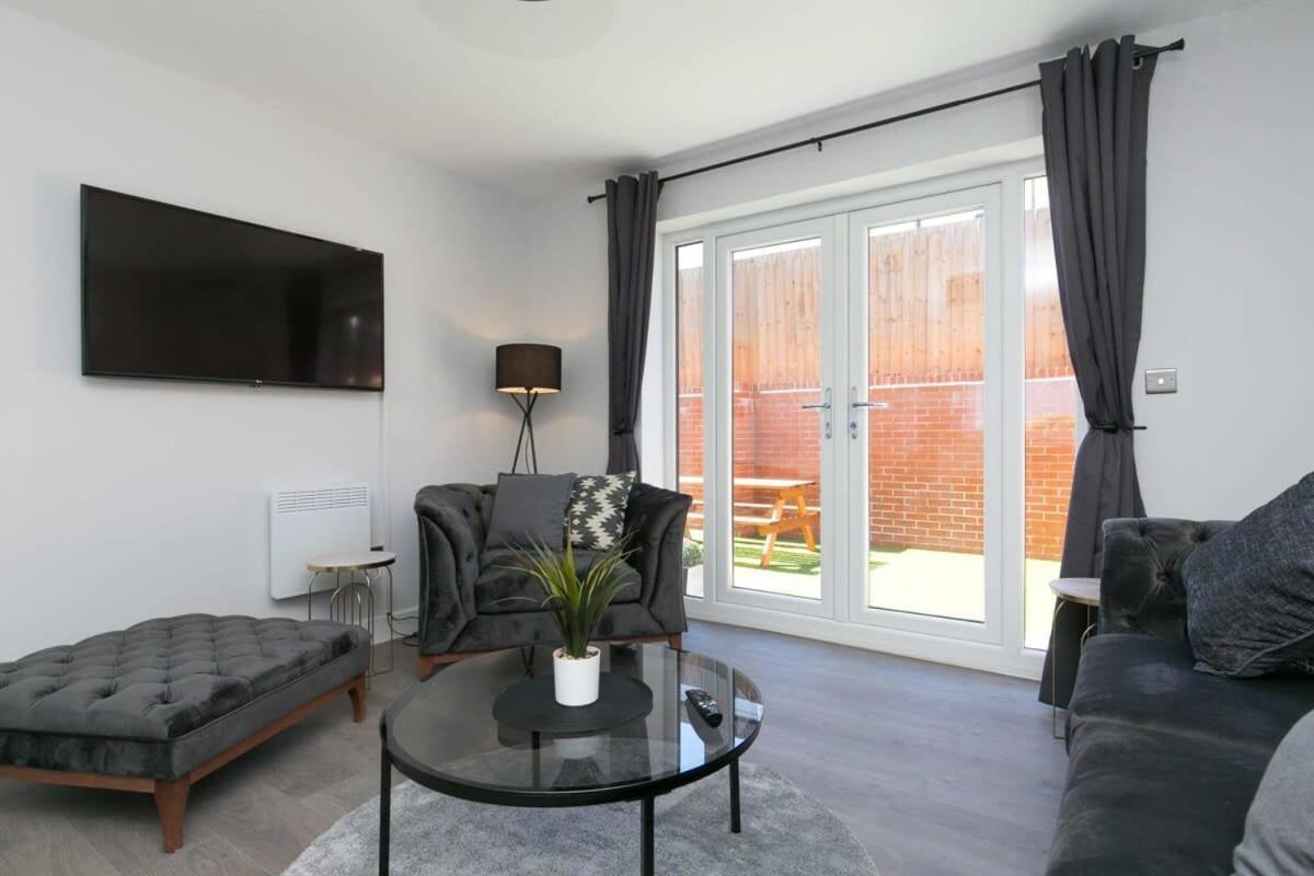 Stunning 2 Bedroom Apartment In 월러시 외부 사진